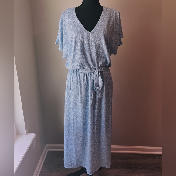 Dresses & Skirts - Sienna Sky Blue Dress w/Tie in Front